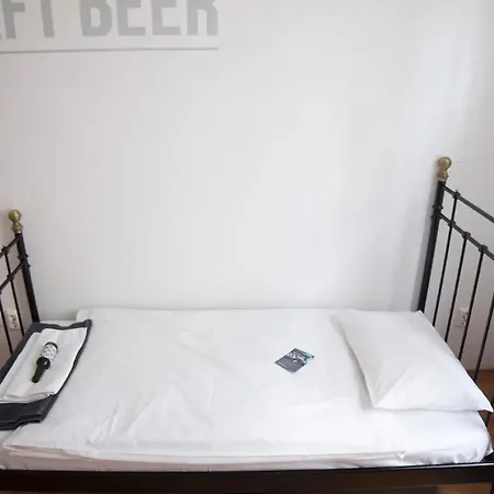 Ferienwohnung Bed'N'Beer Budapest Exterior foto